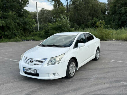 Белый Тойота Авенсис, объемом двигателя 2 л и пробегом 372 тыс. км за 7700 $, фото 1 на Automoto.ua