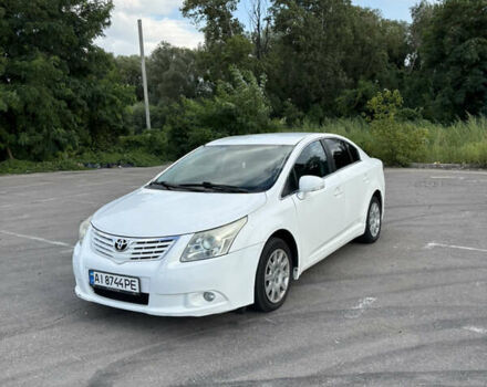 Белый Тойота Авенсис, объемом двигателя 2 л и пробегом 372 тыс. км за 7700 $, фото 1 на Automoto.ua
