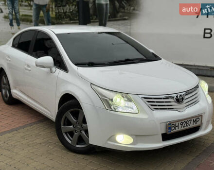 Белый Тойота Авенсис, объемом двигателя 1.8 л и пробегом 164 тыс. км за 8800 $, фото 1 на Automoto.ua