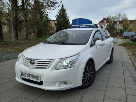 Белый Тойота Авенсис, объемом двигателя 1.99 л и пробегом 277 тыс. км за 9900 $, фото 1 на Automoto.ua