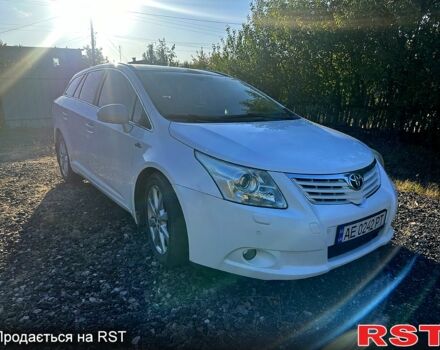Білий Тойота Авенсіс, об'ємом двигуна 2.2 л та пробігом 240 тис. км за 9500 $, фото 1 на Automoto.ua