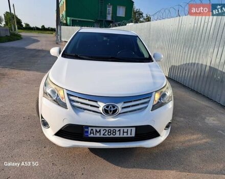 Білий Тойота Авенсіс, об'ємом двигуна 1.8 л та пробігом 240 тис. км за 9999 $, фото 1 на Automoto.ua