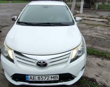 Белый Тойота Авенсис, объемом двигателя 1.8 л и пробегом 257 тыс. км за 9600 $, фото 1 на Automoto.ua