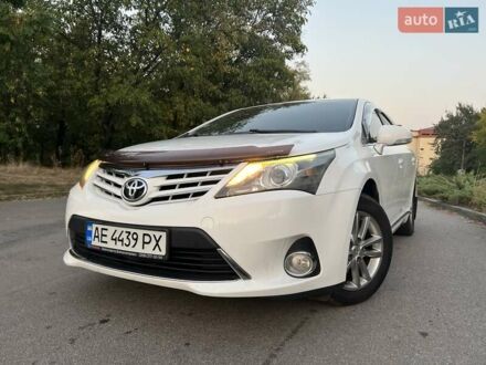Тойота Авенсис 2012 в Днепре (Днепропетровске) на Automoto.ua Белый Тойота Авенсис, объемом двигателя 0 л и пробегом 129 тыс. км за 12000 $, фото 1 на Automoto.ua