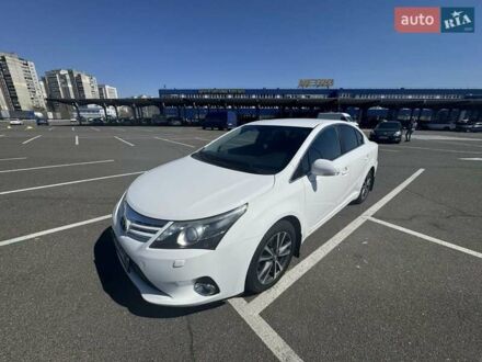 Тойота Авенсис 2012 в Запорожье на Automoto.ua Белый Тойота Авенсис, объемом двигателя 2 л и пробегом 186 тыс. км за 9900 $, фото 1 на Automoto.ua