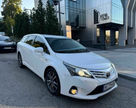 Білий Тойота Авенсіс, об'ємом двигуна 2.2 л та пробігом 238 тис. км за 7712 $, фото 1 на Automoto.ua