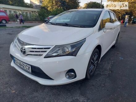 Тойота Авенсис 2013 в Одессе на Automoto.ua Белый Тойота Авенсис, объемом двигателя 2 л и пробегом 280 тыс. км за 9900 $, фото 1 на Automoto.ua