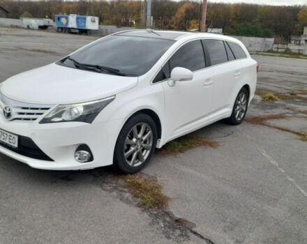 Белый Тойота Авенсис, объемом двигателя 2 л и пробегом 226 тыс. км за 9600 $, фото 1 на Automoto.ua