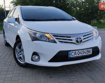 Белый Тойота Авенсис, объемом двигателя 2 л и пробегом 276 тыс. км за 11500 $, фото 1 на Automoto.ua