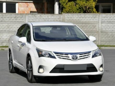 Білий Тойота Авенсіс, об'ємом двигуна 2 л та пробігом 148 тис. км за 8300 $, фото 1 на Automoto.ua