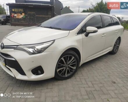 Белый Тойота Авенсис, объемом двигателя 2 л и пробегом 272 тыс. км за 12999 $, фото 1 на Automoto.ua