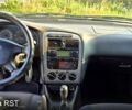 Бежевый Тойота Авенсис, объемом двигателя 2 л и пробегом 304 тыс. км за 3900 $, фото 1 на Automoto.ua