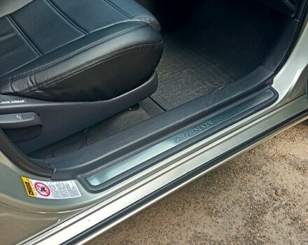 Бежевый Тойота Авенсис, объемом двигателя 2 л и пробегом 128 тыс. км за 5300 $, фото 7 на Automoto.ua