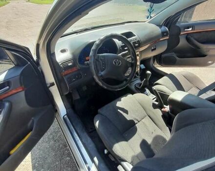 Бежевий Тойота Авенсіс, об'ємом двигуна 1.8 л та пробігом 280 тис. км за 4300 $, фото 9 на Automoto.ua