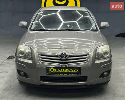 Бежевый Тойота Авенсис, объемом двигателя 1.8 л и пробегом 183 тыс. км за 5500 $, фото 1 на Automoto.ua