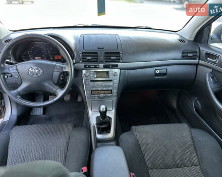 Бежевый Тойота Авенсис, объемом двигателя 1.79 л и пробегом 258 тыс. км за 6500 $, фото 9 на Automoto.ua