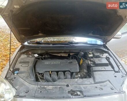 Бежевый Тойота Авенсис, объемом двигателя 1.8 л и пробегом 185 тыс. км за 8200 $, фото 10 на Automoto.ua