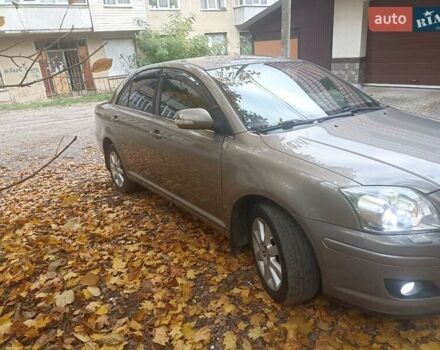 Бежевый Тойота Авенсис, объемом двигателя 1.8 л и пробегом 185 тыс. км за 8200 $, фото 2 на Automoto.ua