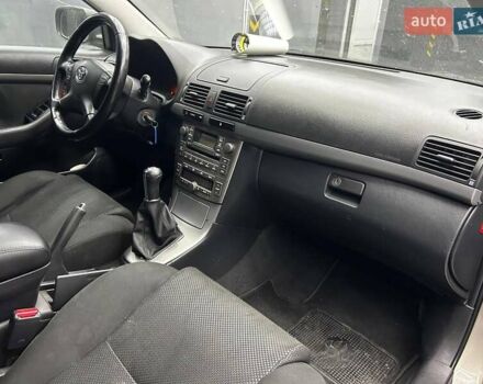 Бежевый Тойота Авенсис, объемом двигателя 1.8 л и пробегом 183 тыс. км за 5500 $, фото 17 на Automoto.ua