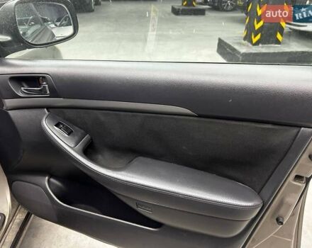 Бежевый Тойота Авенсис, объемом двигателя 1.8 л и пробегом 183 тыс. км за 5500 $, фото 18 на Automoto.ua