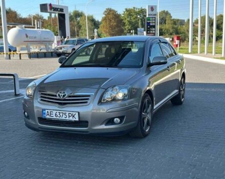 Бежевий Тойота Авенсіс, об'ємом двигуна 1.8 л та пробігом 258 тис. км за 6500 $, фото 1 на Automoto.ua