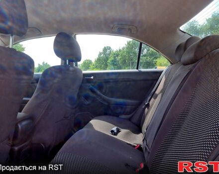 Бежевый Тойота Авенсис, объемом двигателя 1.8 л и пробегом 350 тыс. км за 5000 $, фото 6 на Automoto.ua