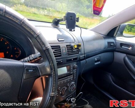 Бежевый Тойота Авенсис, объемом двигателя 1.8 л и пробегом 350 тыс. км за 5000 $, фото 4 на Automoto.ua