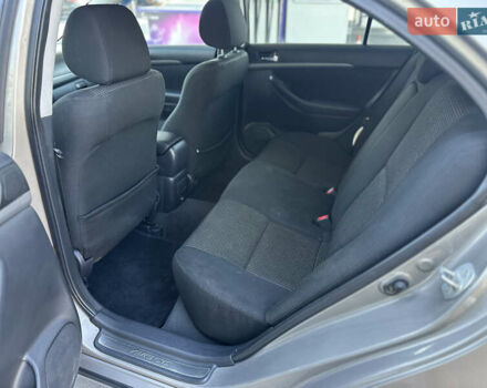 Бежевый Тойота Авенсис, объемом двигателя 1.79 л и пробегом 258 тыс. км за 6500 $, фото 8 на Automoto.ua