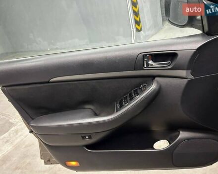 Бежевый Тойота Авенсис, объемом двигателя 1.8 л и пробегом 183 тыс. км за 5500 $, фото 9 на Automoto.ua