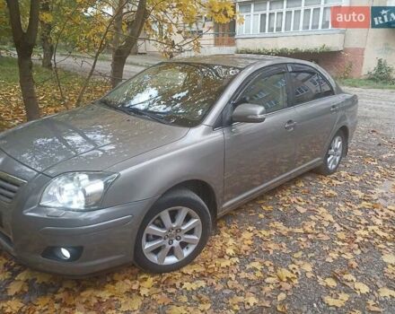 Бежевый Тойота Авенсис, объемом двигателя 1.8 л и пробегом 185 тыс. км за 8200 $, фото 1 на Automoto.ua