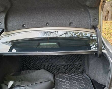 Бежевый Тойота Авенсис, объемом двигателя 1.3 л и пробегом 213 тыс. км за 11000 $, фото 6 на Automoto.ua