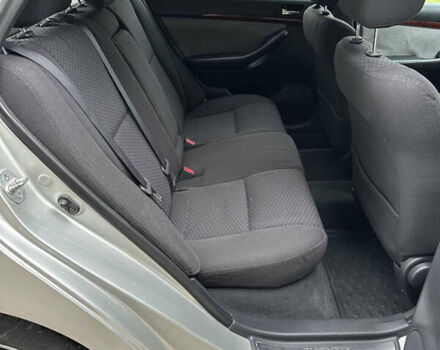 Бежевий Тойота Авенсіс, об'ємом двигуна 2 л та пробігом 260 тис. км за 3999 $, фото 15 на Automoto.ua