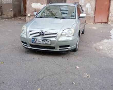 Бежевый Тойота Авенсис, объемом двигателя 2 л и пробегом 220 тыс. км за 5500 $, фото 1 на Automoto.ua