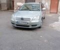 Бежевый Тойота Авенсис, объемом двигателя 2 л и пробегом 220 тыс. км за 5500 $, фото 1 на Automoto.ua