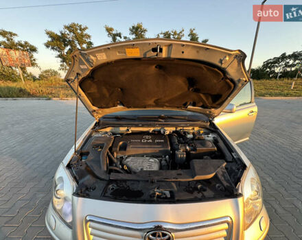 Бежевый Тойота Авенсис, объемом двигателя 2 л и пробегом 331 тыс. км за 5200 $, фото 11 на Automoto.ua