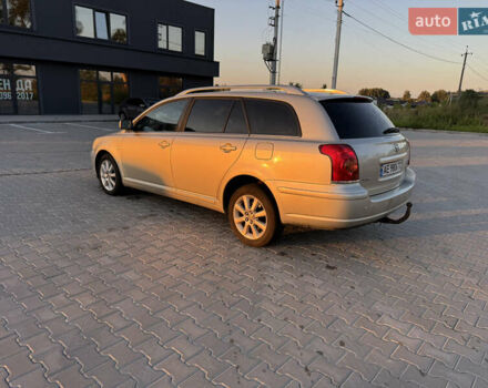 Бежевый Тойота Авенсис, объемом двигателя 2 л и пробегом 331 тыс. км за 5200 $, фото 2 на Automoto.ua