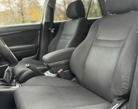 Бежевый Тойота Авенсис, объемом двигателя 0 л и пробегом 250 тыс. км за 3150 $, фото 11 на Automoto.ua