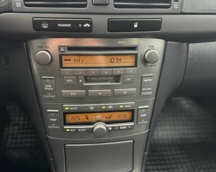 Бежевый Тойота Авенсис, объемом двигателя 0 л и пробегом 250 тыс. км за 3150 $, фото 15 на Automoto.ua