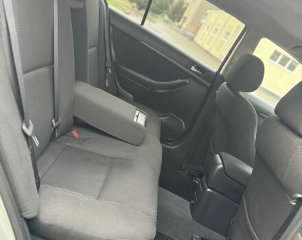 Бежевый Тойота Авенсис, объемом двигателя 0 л и пробегом 250 тыс. км за 3150 $, фото 19 на Automoto.ua