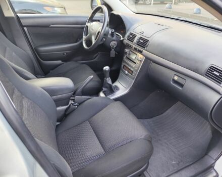 Бежевый Тойота Авенсис, объемом двигателя 2 л и пробегом 263 тыс. км за 6500 $, фото 8 на Automoto.ua