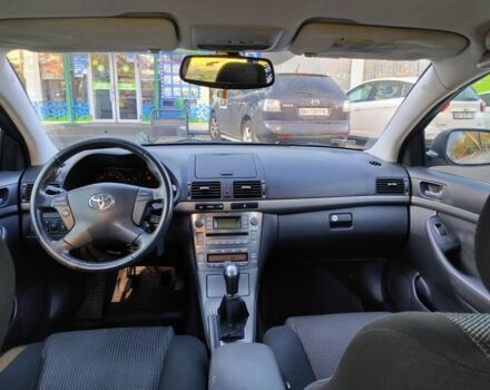 Бежевый Тойота Авенсис, объемом двигателя 2 л и пробегом 263 тыс. км за 6500 $, фото 6 на Automoto.ua