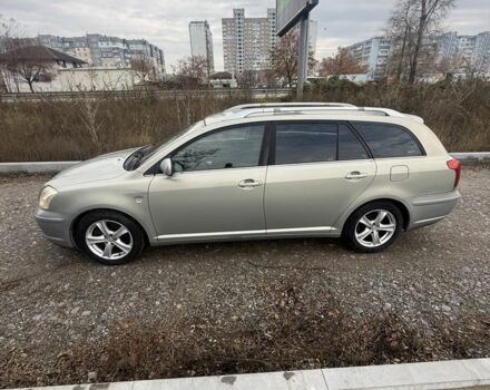 Бежевий Тойота Авенсіс, об'ємом двигуна 2 л та пробігом 200 тис. км за 2850 $, фото 10 на Automoto.ua