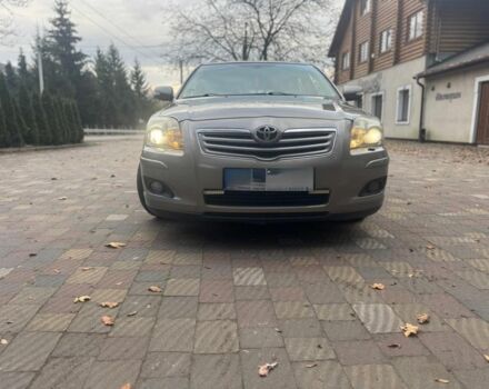 Бежевый Тойота Авенсис, объемом двигателя 2 л и пробегом 300 тыс. км за 2450 $, фото 1 на Automoto.ua