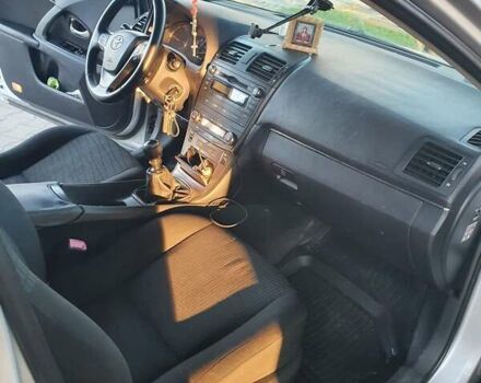 Бежевый Тойота Авенсис, объемом двигателя 2 л и пробегом 290 тыс. км за 8200 $, фото 11 на Automoto.ua