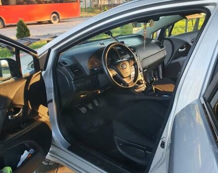 Бежевый Тойота Авенсис, объемом двигателя 2 л и пробегом 290 тыс. км за 8200 $, фото 13 на Automoto.ua