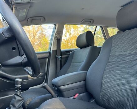 Бежевый Тойота Авенсис, объемом двигателя 2 л и пробегом 250 тыс. км за 3450 $, фото 11 на Automoto.ua