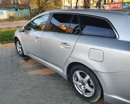 Бежевый Тойота Авенсис, объемом двигателя 2 л и пробегом 290 тыс. км за 8200 $, фото 1 на Automoto.ua