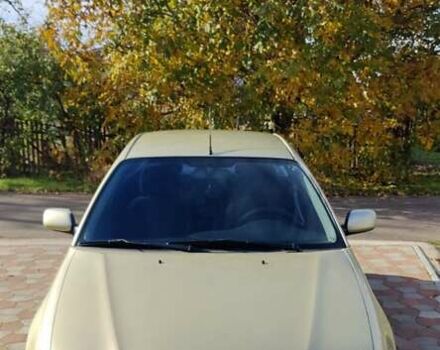 Бежевий Тойота Авенсіс, об'ємом двигуна 2 л та пробігом 280 тис. км за 3600 $, фото 1 на Automoto.ua