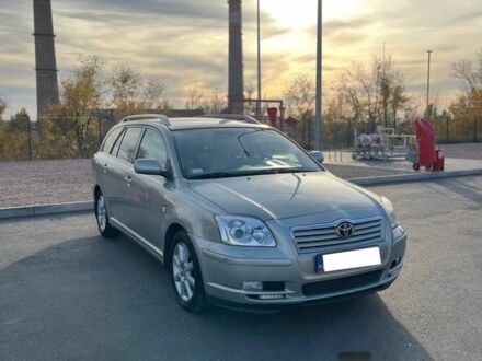 Тойота Авенсис 2003 в Кривом Роге на Automoto.ua Бежевый Тойота Авенсис, объемом двигателя 2 л и пробегом 1 тыс. км за 2700 $, фото 1 на Automoto.ua