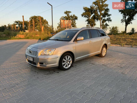 Бежевий Тойота Авенсіс, об'ємом двигуна 2 л та пробігом 331 тис. км за 5200 $, фото 1 на Automoto.ua